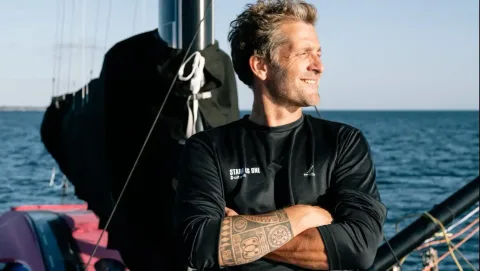 Vendée Globe : Eric Bellion sur Stand as One