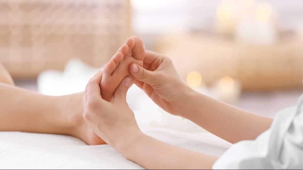 La réflexologie plantaire et palmaire, une technique naturelle