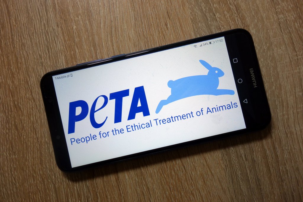 PETA s’associe à Minuit sur Terre, marque végan et engagée