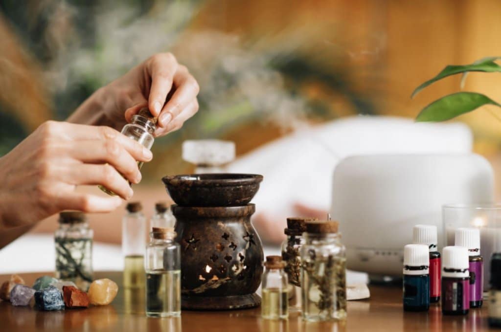 Composition, les indispensables… Tout savoir sur les huiles essentielles