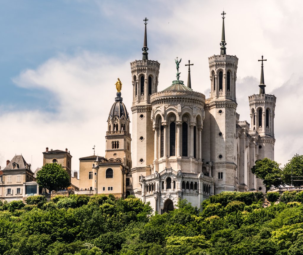 Lyon : découverte de la basilique Notre-Dame de Fourvière avec Alain Bedos