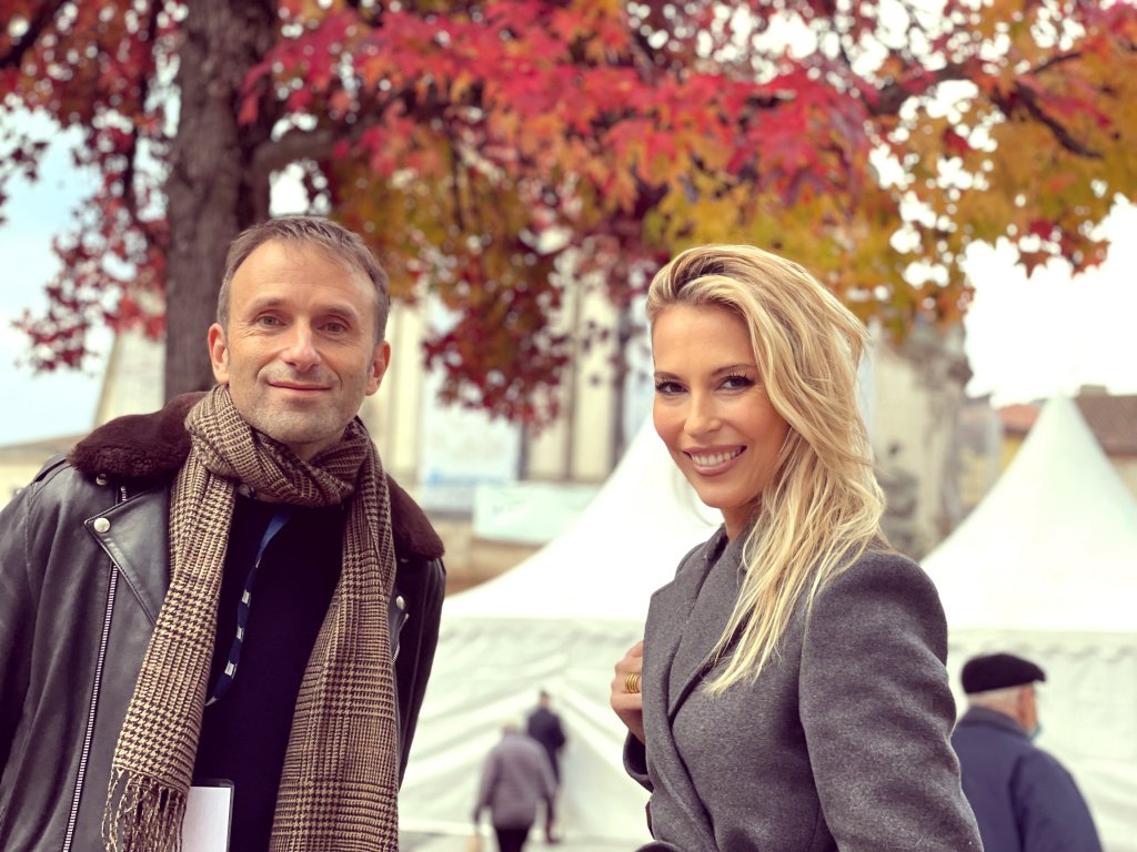 “Petit éloge du baiser” : Aurélie Godefroy reçoit Jérôme Attal