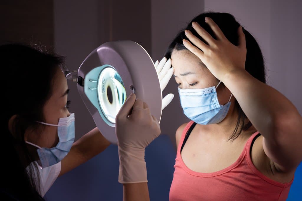 Paris : un docteur fait disparaître vos cicatrices