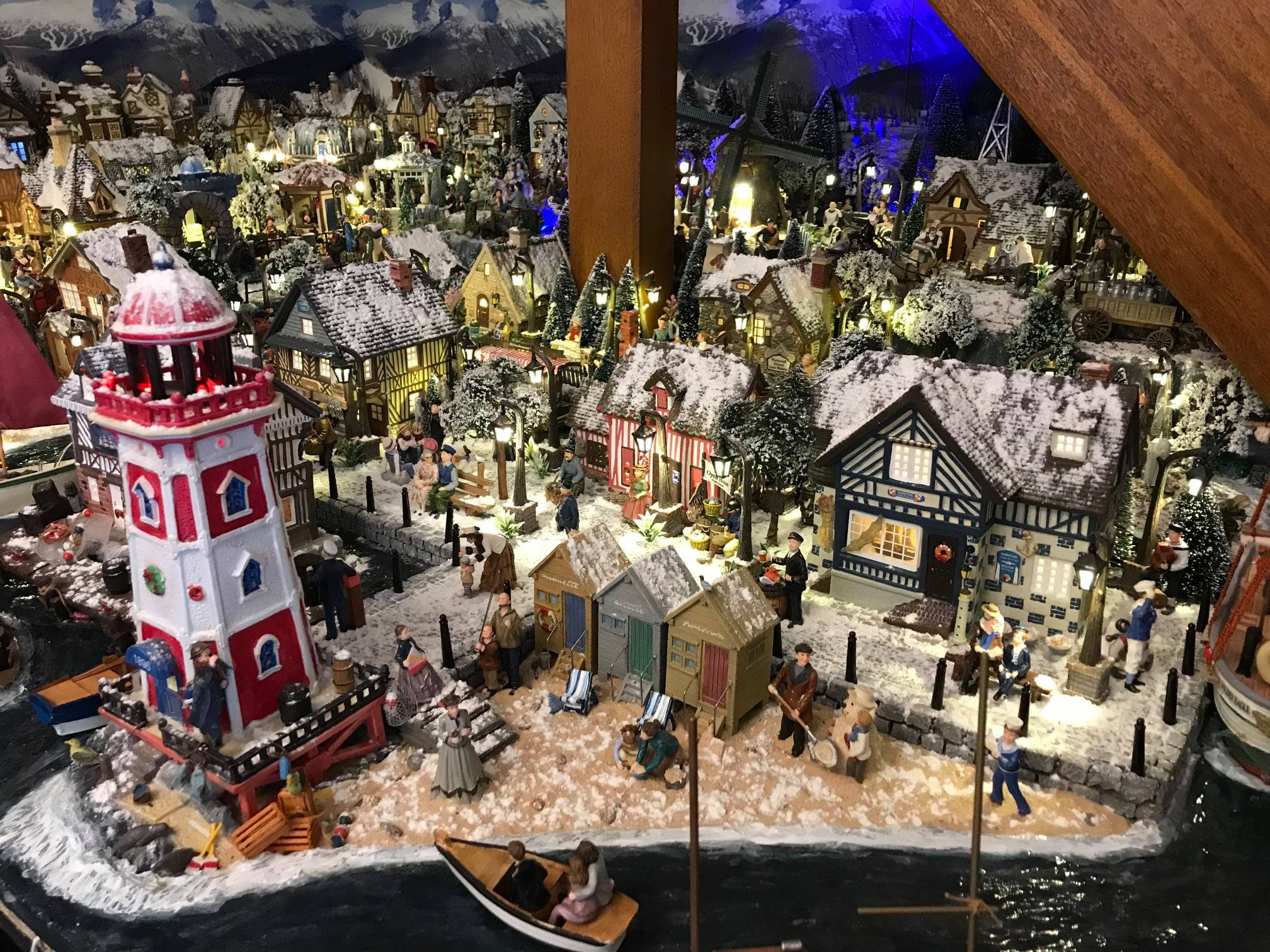 Le modélisme : la ferveur des villages de Noël miniatures