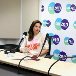 Natasha St Pier sur AirZen Radio