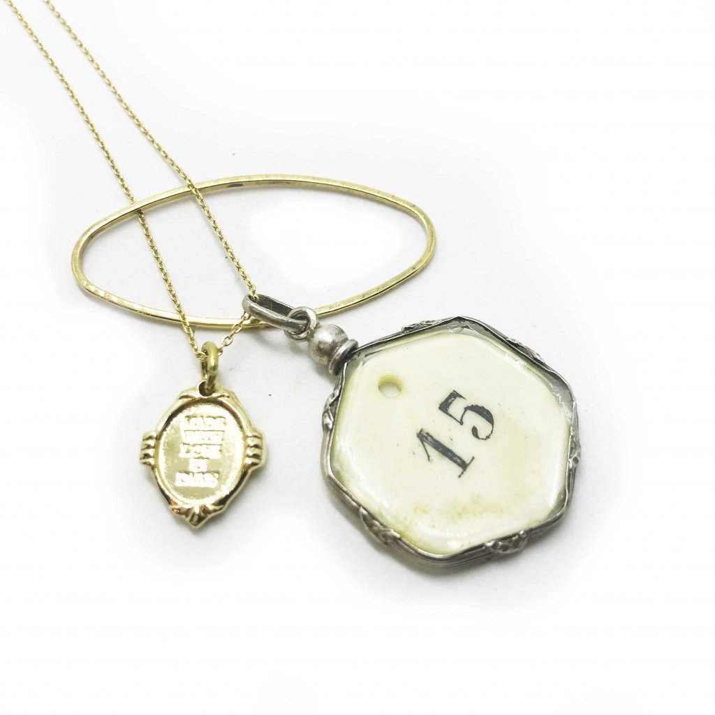 Upcycling : des bijoux fantaisies revalorisés avec la marque Agy Rev