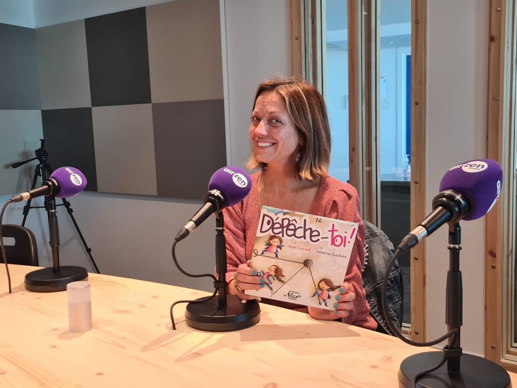 Livre : “Dépêche-toi”, un voyage au royaume des bulles