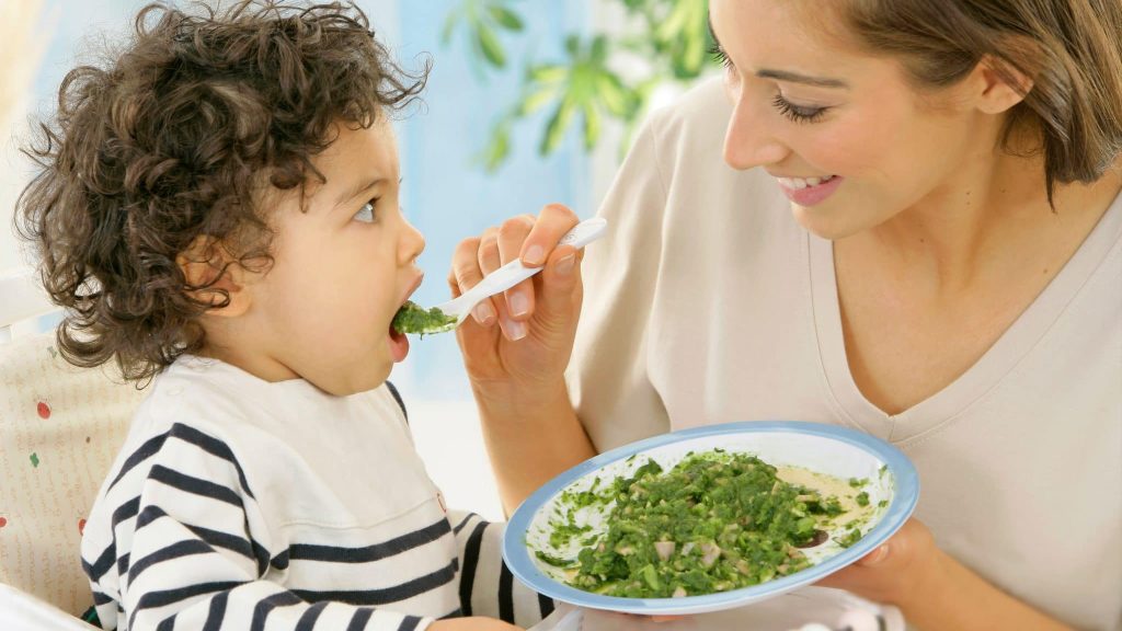 Cubes et petits pois : tout savoir sur l’alimentation des enfants