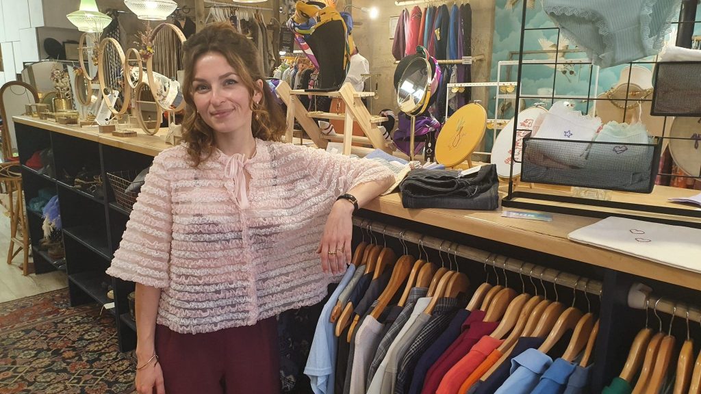 Blue Madone, boutique-atelier aux allures de cabinet de curiosités