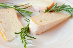 Assiette de fromages laiterie marseillaise