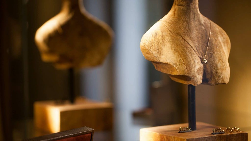 Paris : Une boutique de bijoux aux milles vies