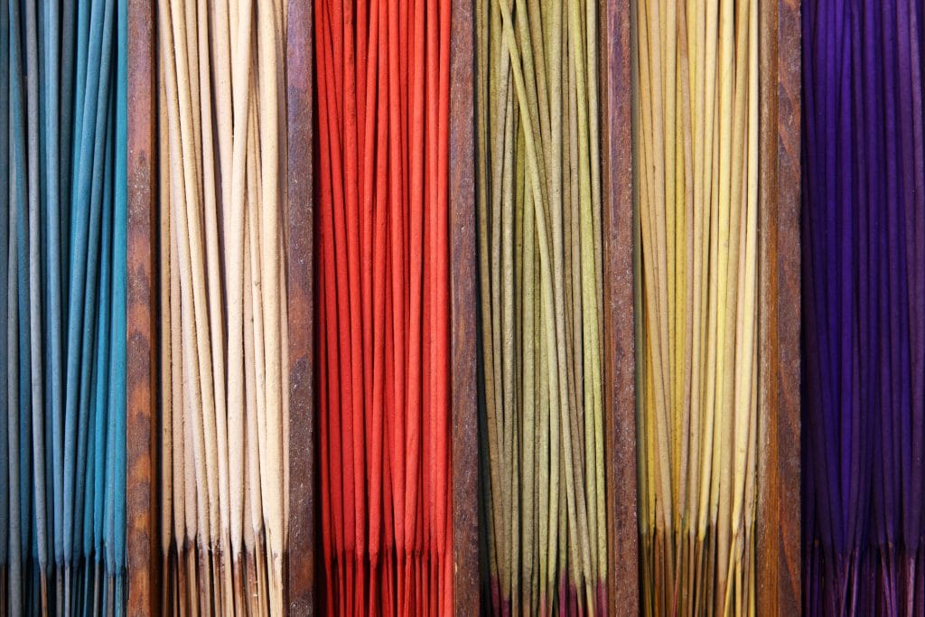 Se faire du bien facilement en créant ses propres encens