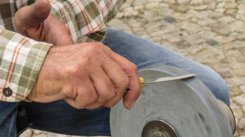 Loire-Atlantique : il est passé de militaire à affûteur-rémouleur