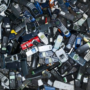 Solidarité : Ecosystem collecte les téléphones portables inutilisés