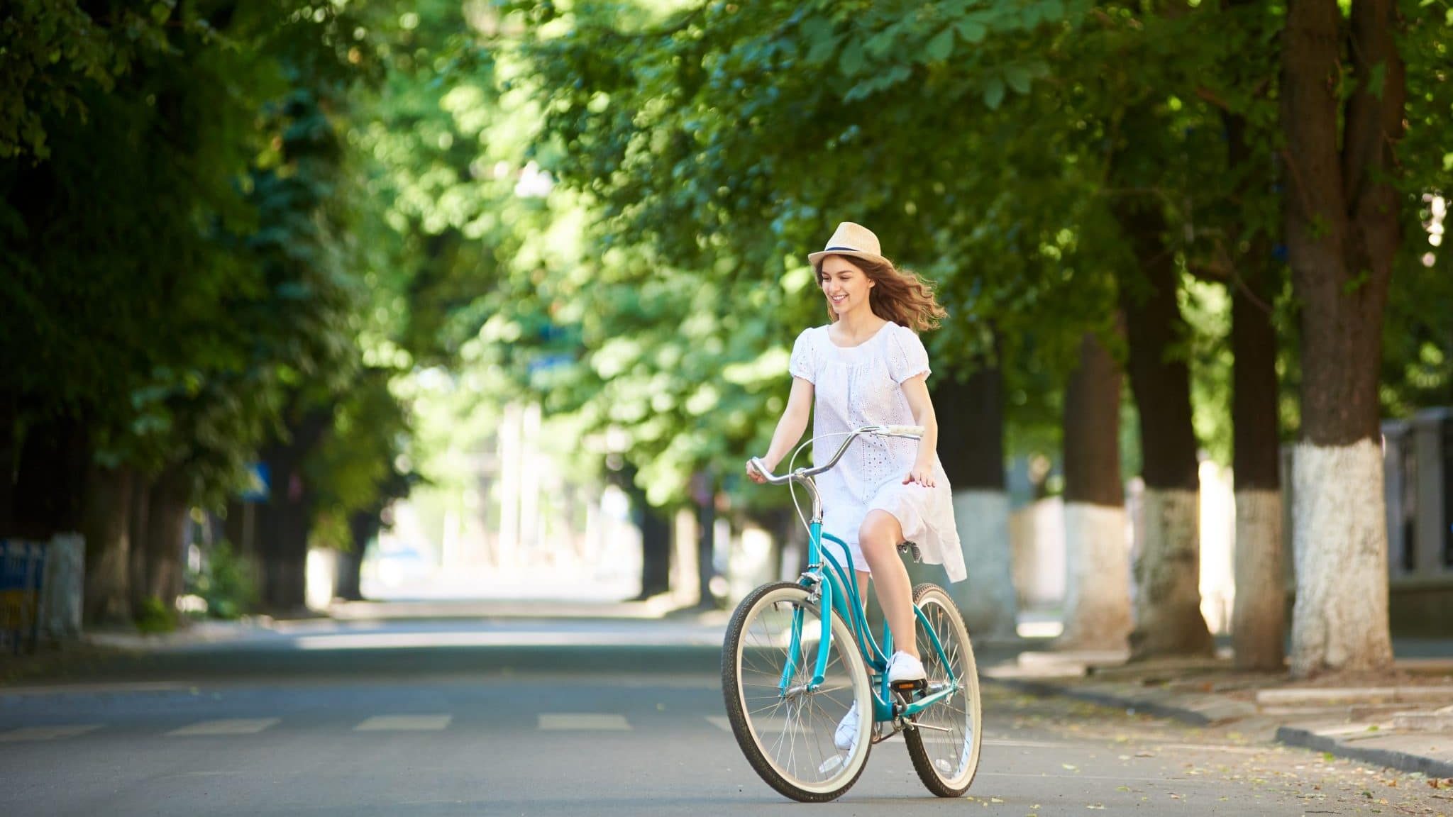 Le Poupoupidou, une pince à jupe qui va changer vos trajets à vélo