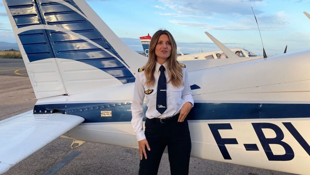 De la cabine au cockpit, cette hôtesse de l’air est devenue pilote