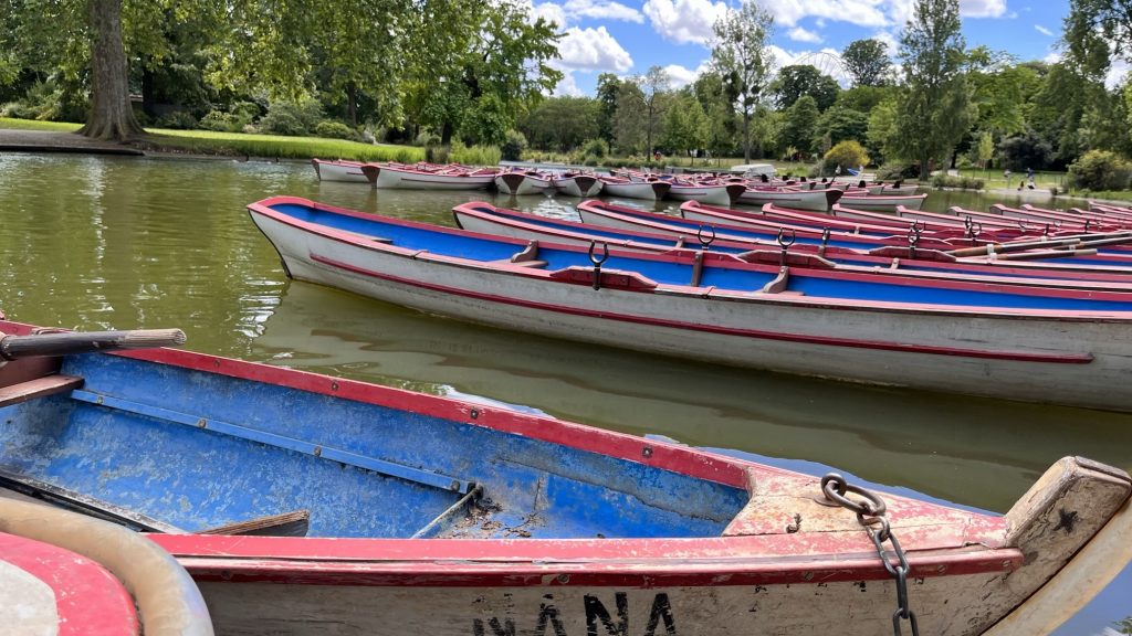Paris :  au Bois de Vincennes, embarquez sur le lac Daumesnil