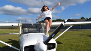 Anaïs va traverser la France seule à bord de son avion à 18 ans