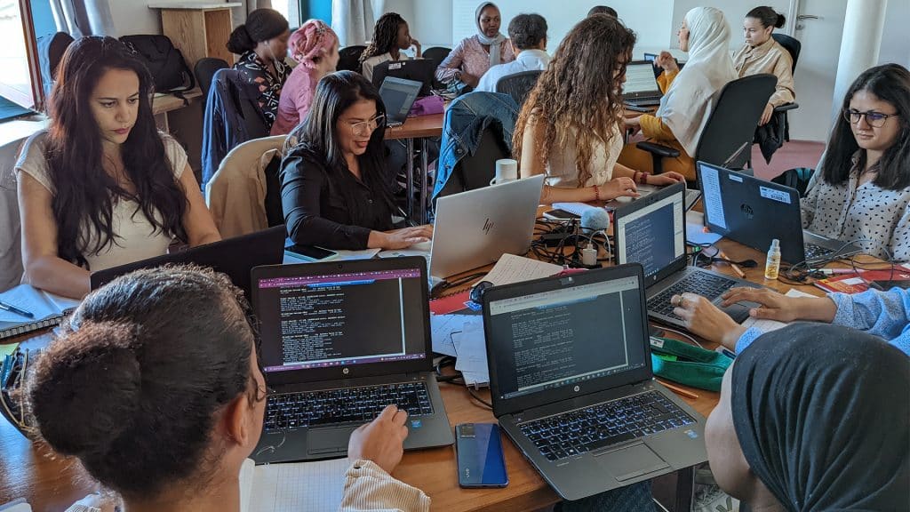 Numérique : les DesCodeuses transforment les trajectoires sociales