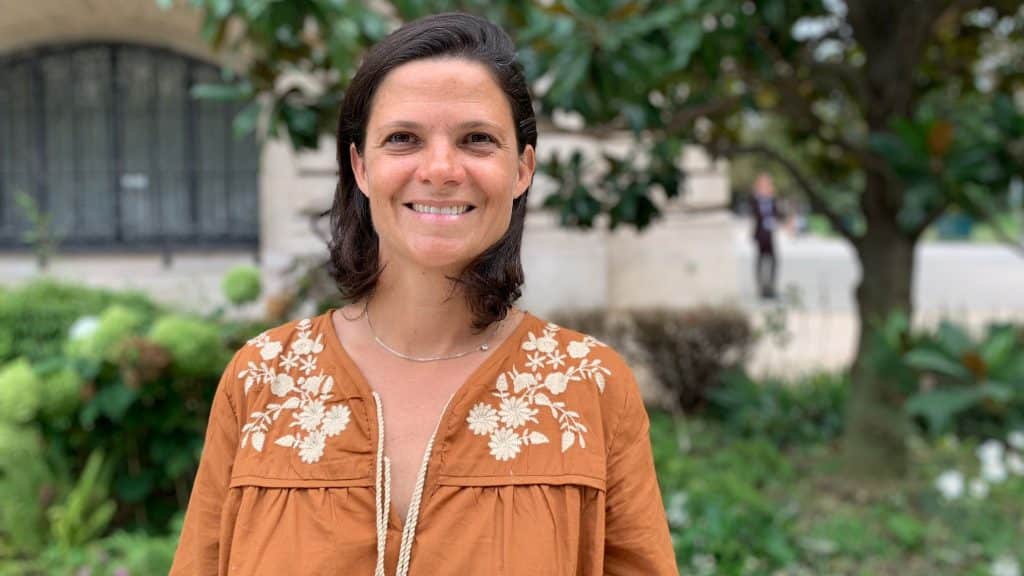 Charlotte de Charentenay fabrique et vend des céramiques en Asie