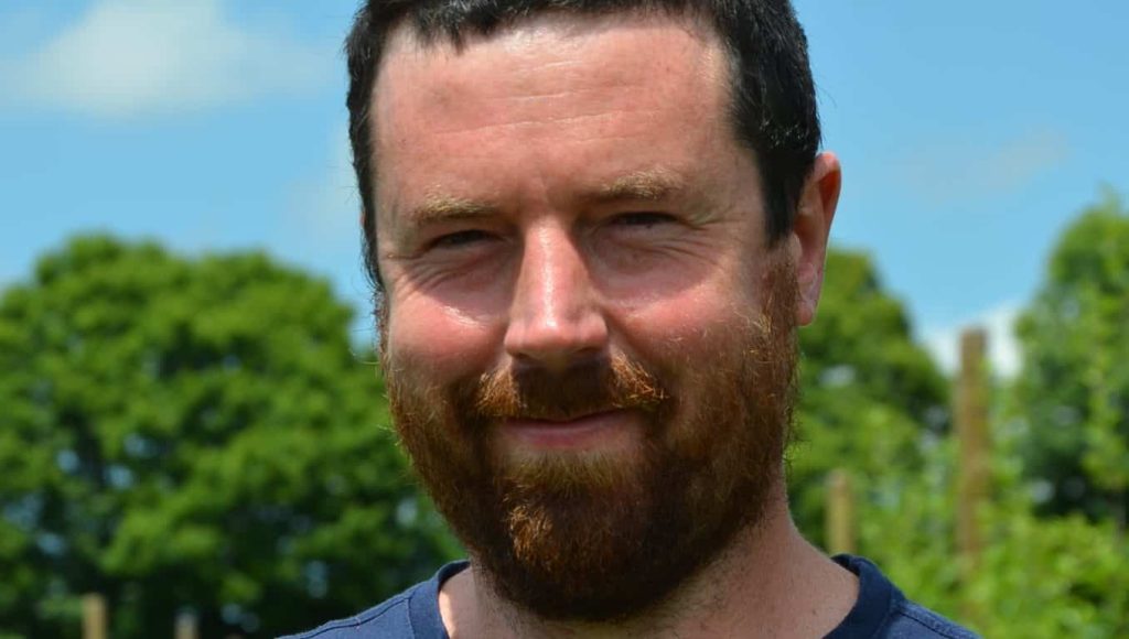 Graines d’agriculteurs : Alexis Chevallier, l’arboriculteur apiculteur