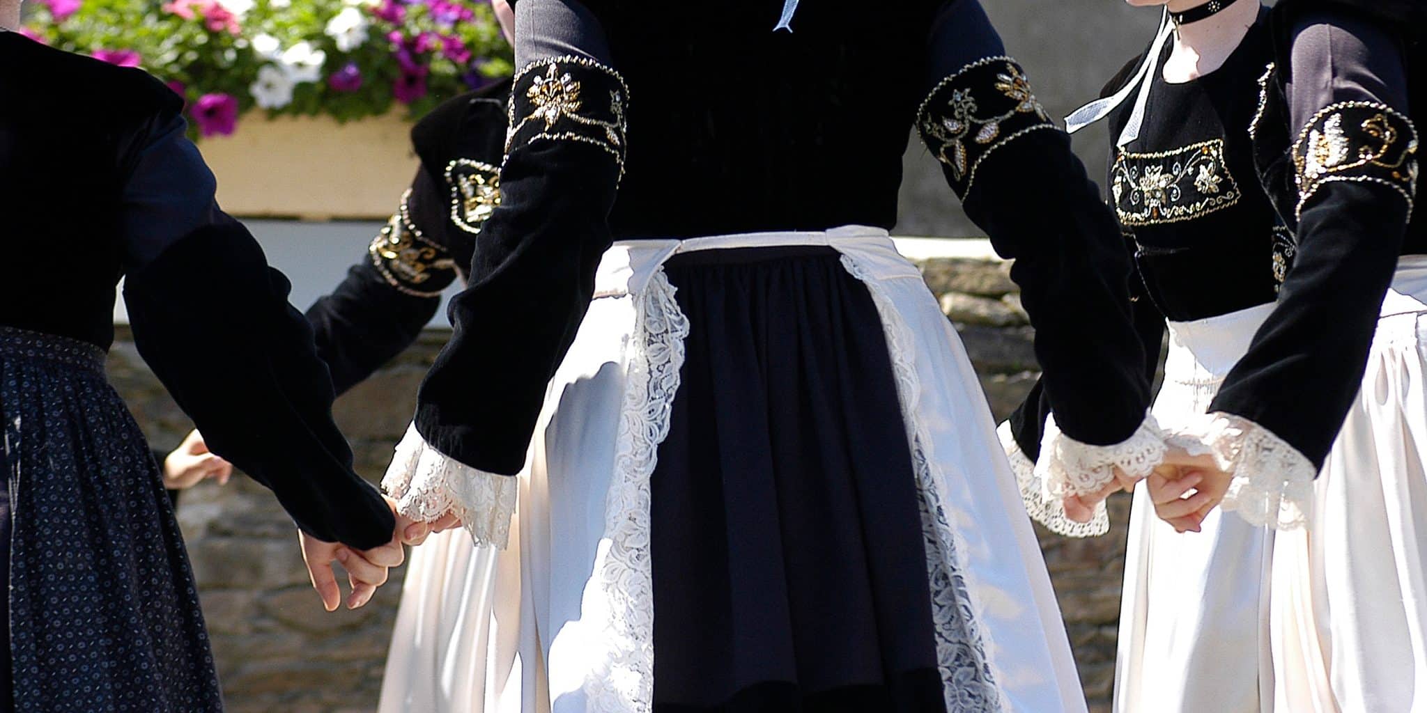 La danse bretonne crée du lien