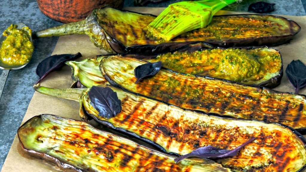 Cuisine : au menu, bouillon boost de légumes et pâtes aux aubergines