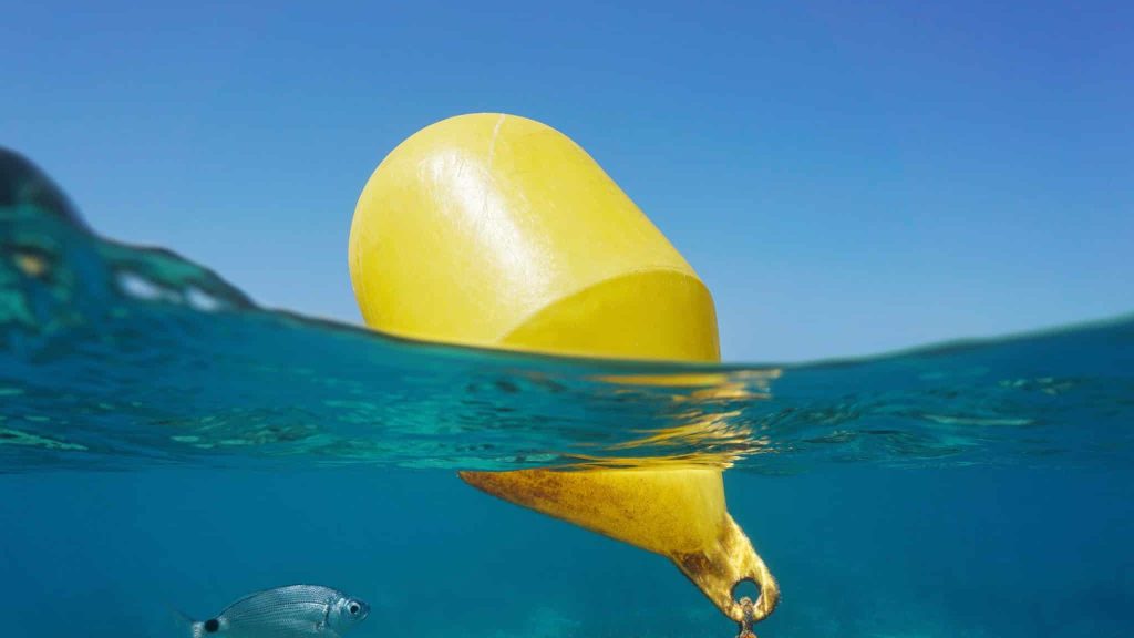 Marseille : d’anciennes bouées de bateau transformées en luminaires