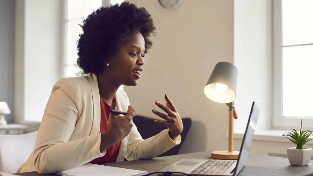 Prise de parole en public : être, parler et raconter