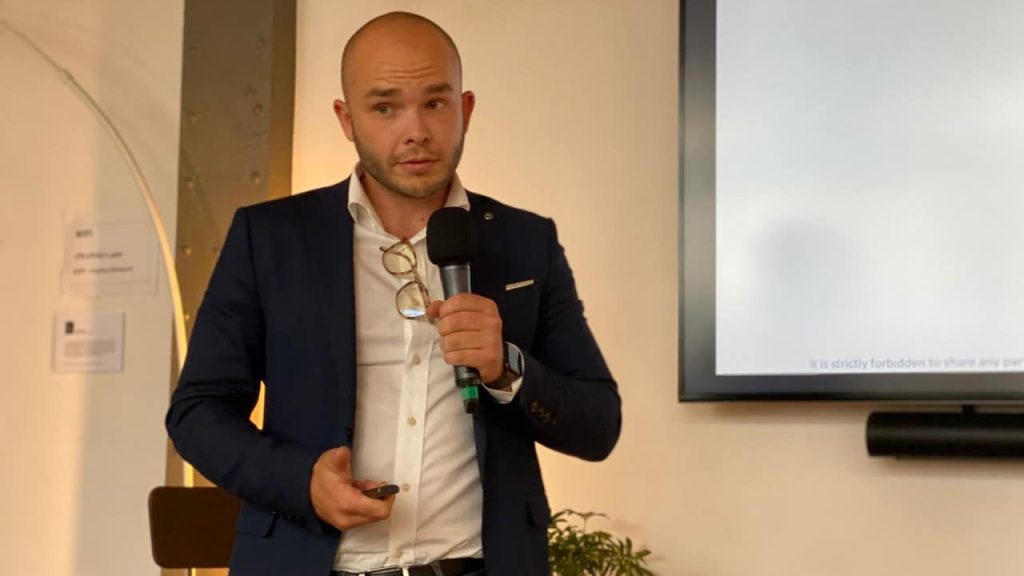 Après sa leucémie, il crée une application pour les hôpitaux