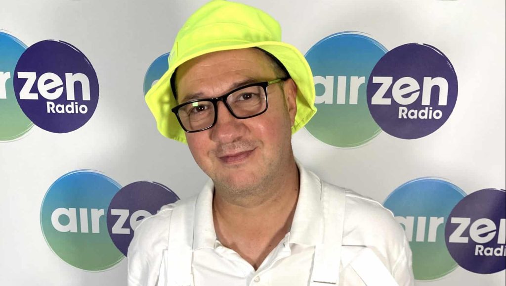 Éboueur passionné et star de TikTok, Ludovic sort son premier livre