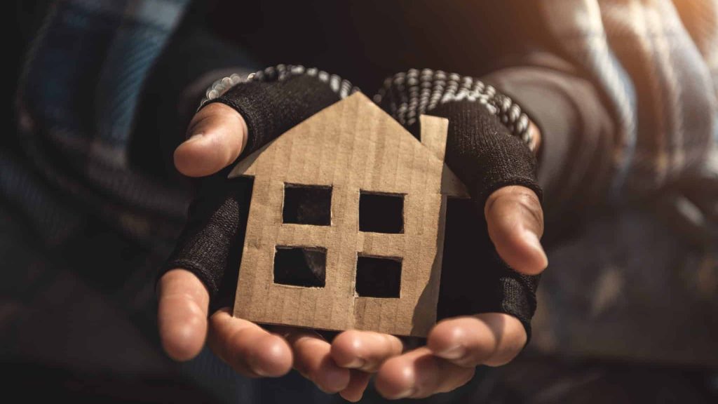 Iglou, l’abri d’urgence qui sauve la vie des sans domicile fixe