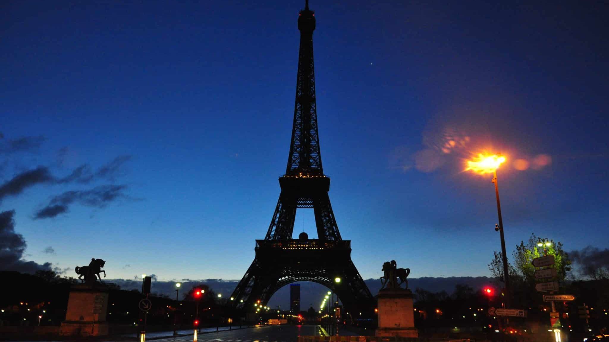 tour eiffel éteinte