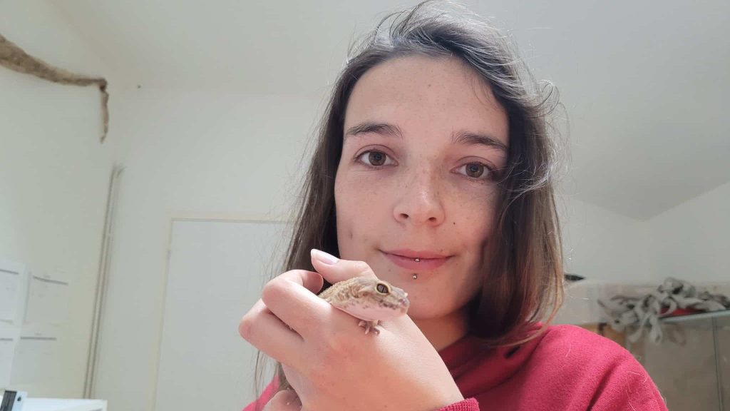 Coralie a fondé une association pour lutter contre les abandons de NAC