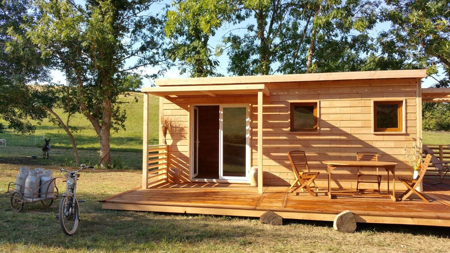 Construisez votre maison avec des briques en bois, sans clou ni vis