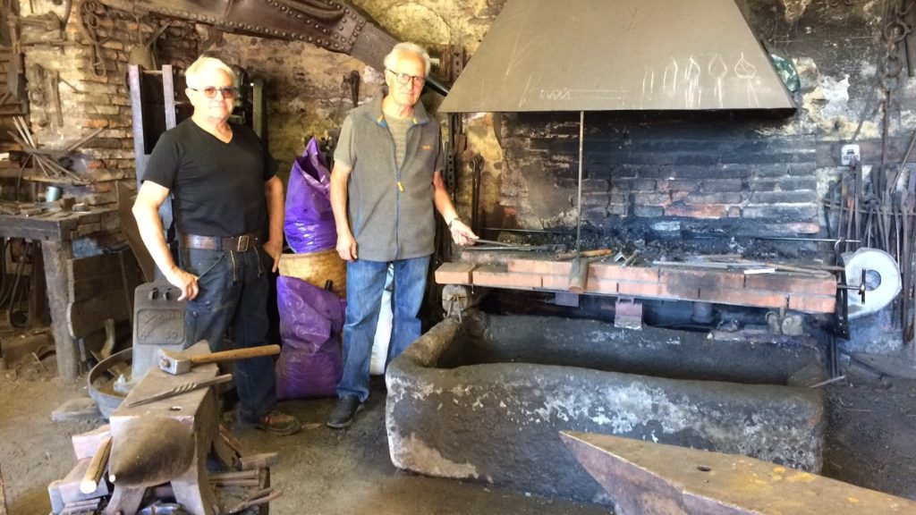 Une ancienne forge de 200 ans fait résonner l’enclume du village