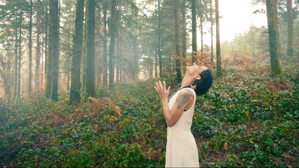 Yoga et Spiritualité : une pratique au quotidien avec Yogafirejo