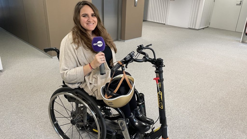 Une trottinette électrique pour les personnes à mobilité réduite