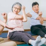 yoga adapté personnes âgées assises