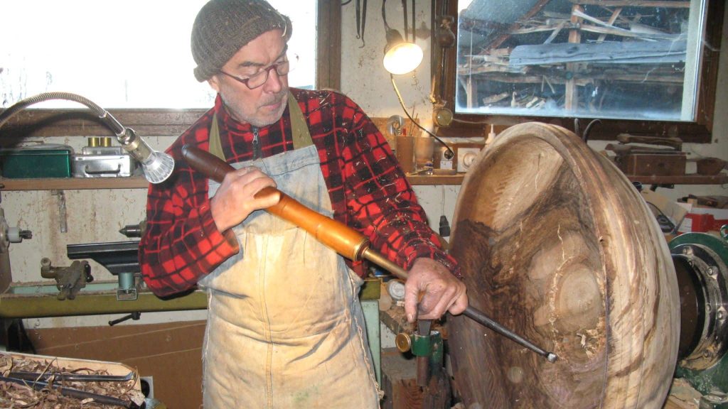 Savoie : le métier de boisselier, entre tradition et savoir-faire