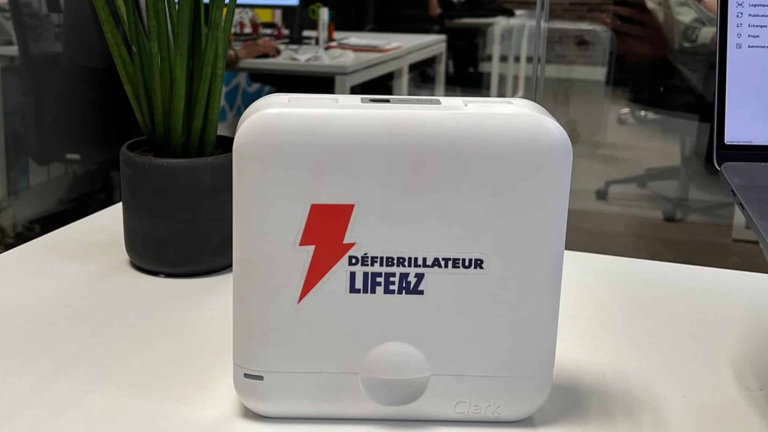 Lifeaz, le défibrillateur à domicile fabriqué en France