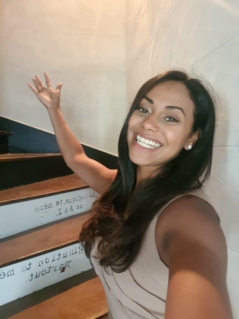 Passionnée de bricolage, Gloria rénove sa maison toute seule