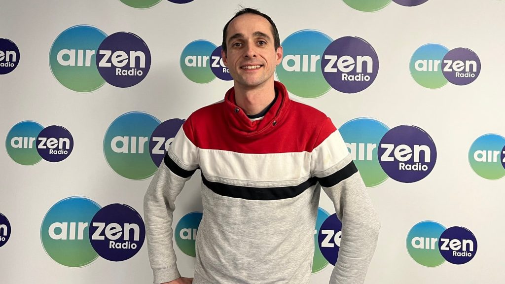 Julien, boulanger-pâtissier en Alsace, est passionné par son métier