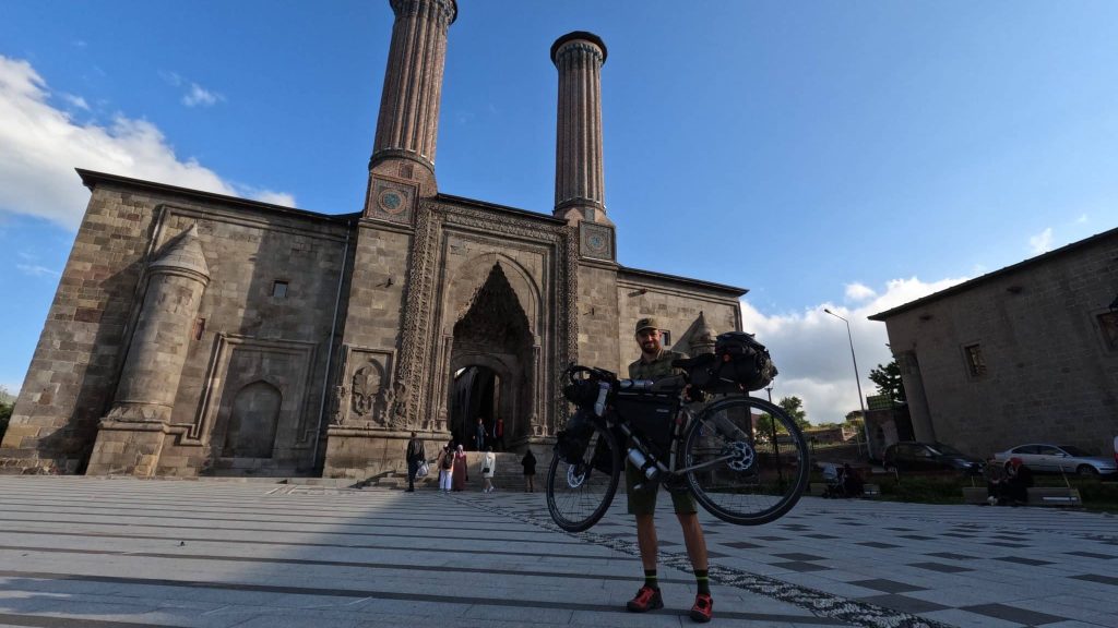France-Vietnam à vélo : il raconte ses souvenirs de voyage en solo