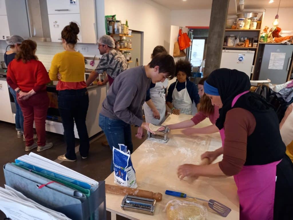 Saint-Etienne : Une cantine solidaire pour créer des liens