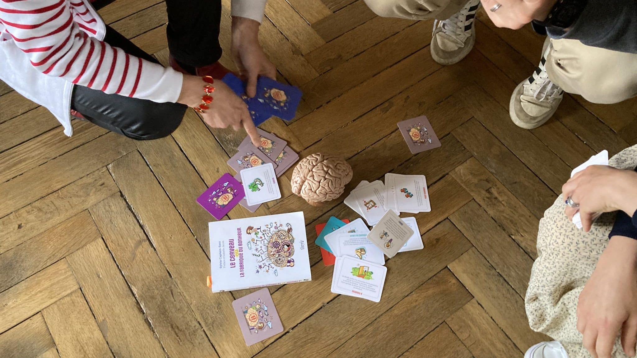 L’attrape-temps, un jeu de cartes pour développer ses intelligences