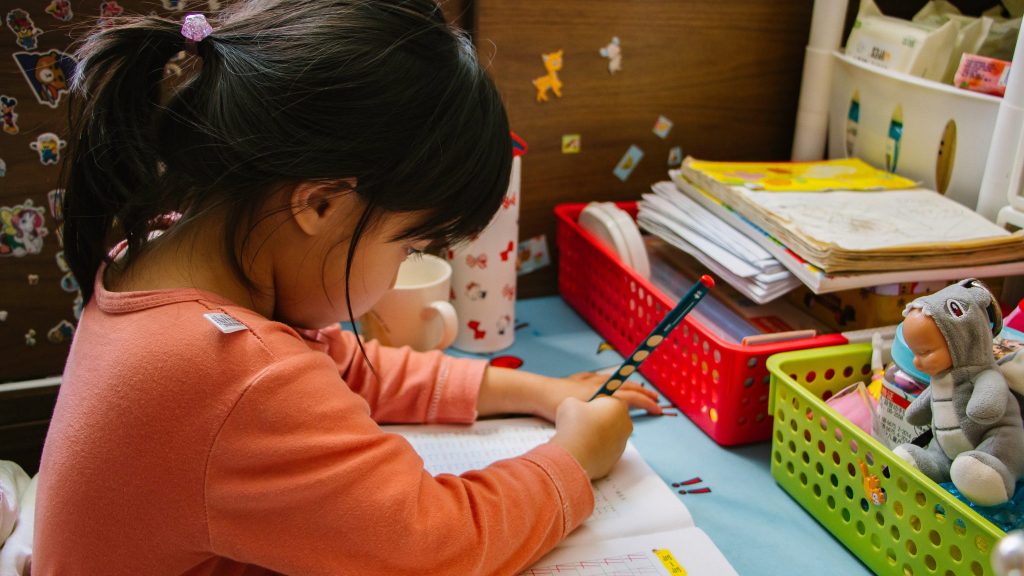 Une crèche dans un EHPAD pour créer du lien entre les générations