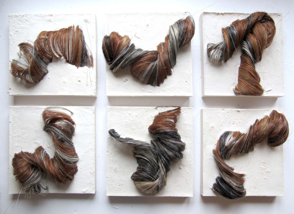 Anaïs Duplan, tisserande spécialisée dans le tissage au crin de cheval