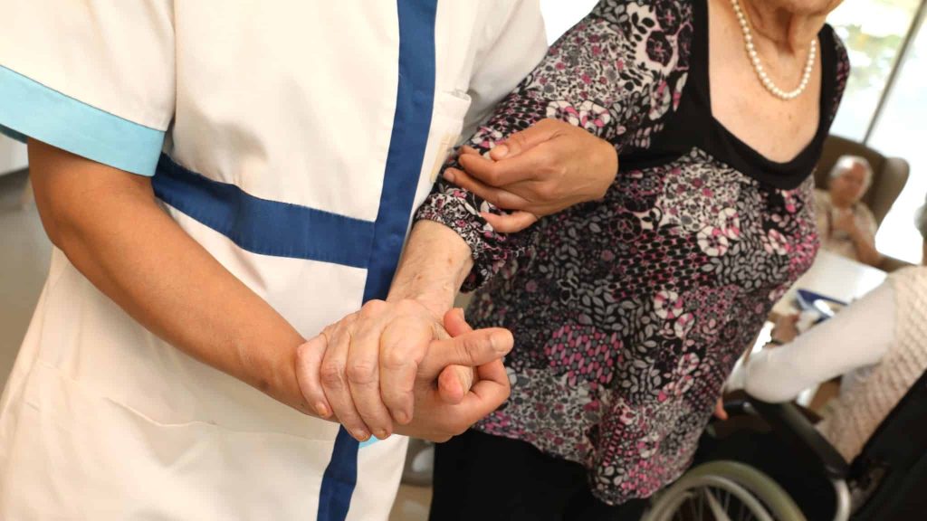 Lyon : Solidar’été prend soin des personnes âgées durant l’été