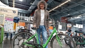 Stéphane Basso, avec un vélo équipé d'une SuperWheel.